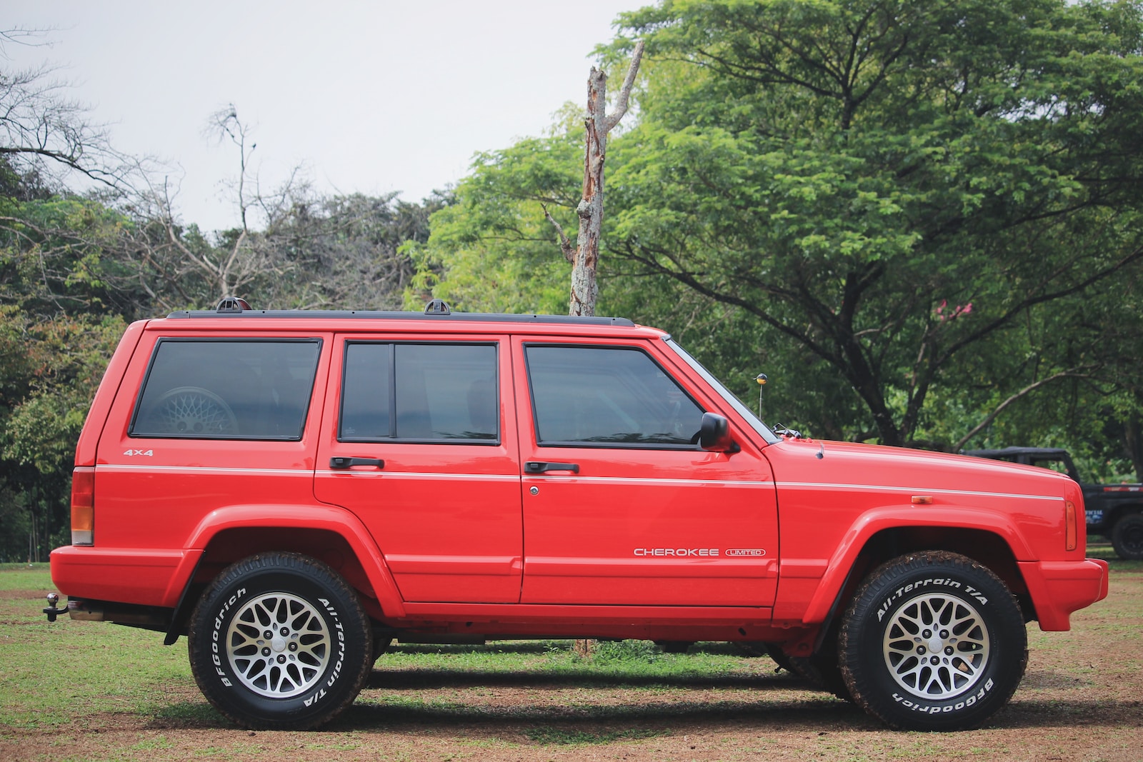 red Jeep Grand Cherokee SUV